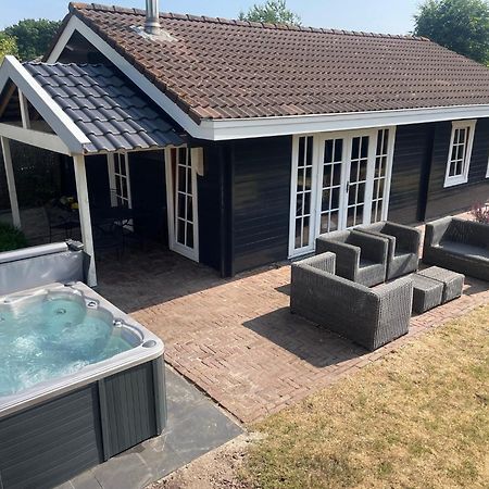 De Genten 1, Vakantiewoning Met Jacuzzi 에르멜로 외부 사진